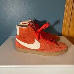Woman’s Nike high top shoes size 9